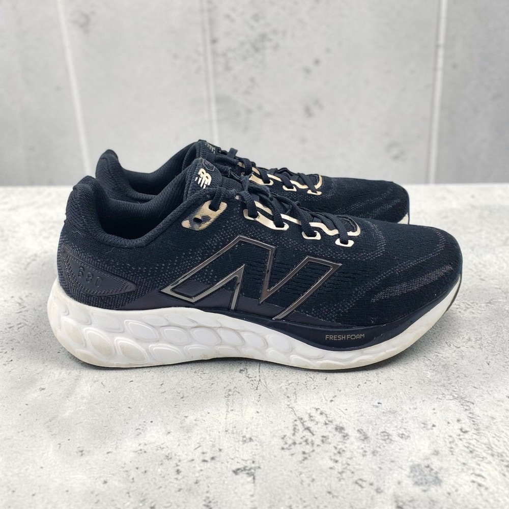 New Balance Fresh Foam 680 v7 Black White Running Shoes Womens 8